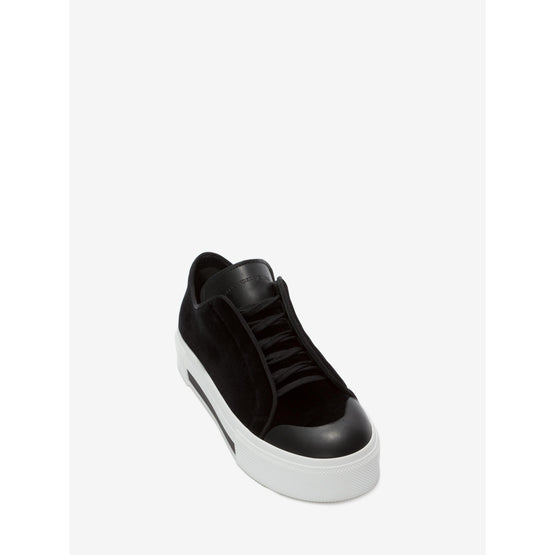 Low Cut Lace-Up Sneaker