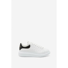 Uniform_Oversized Sneaker