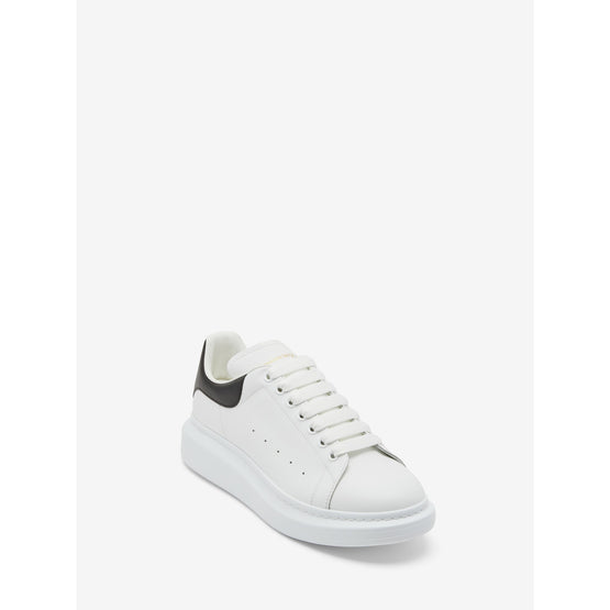Uniform_Oversized Sneaker
