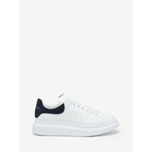 [DEFECTIVE] OVERSIZED TRAINER
