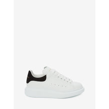 Uniform_Oversized Sneaker