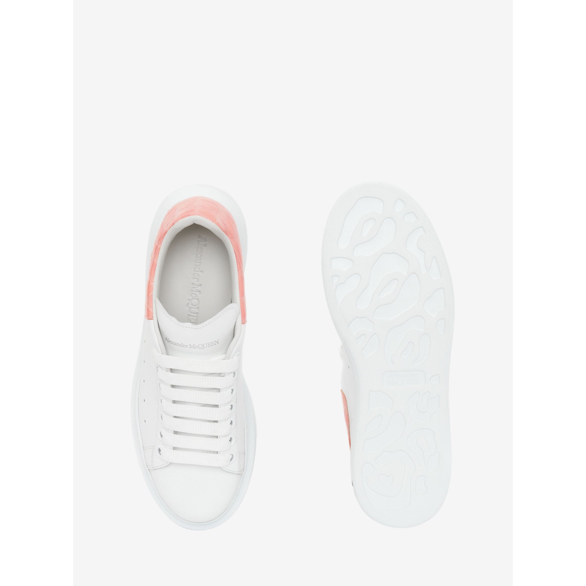 OVERSIZED TRAINER
