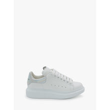 OVERSIZED TRAINER