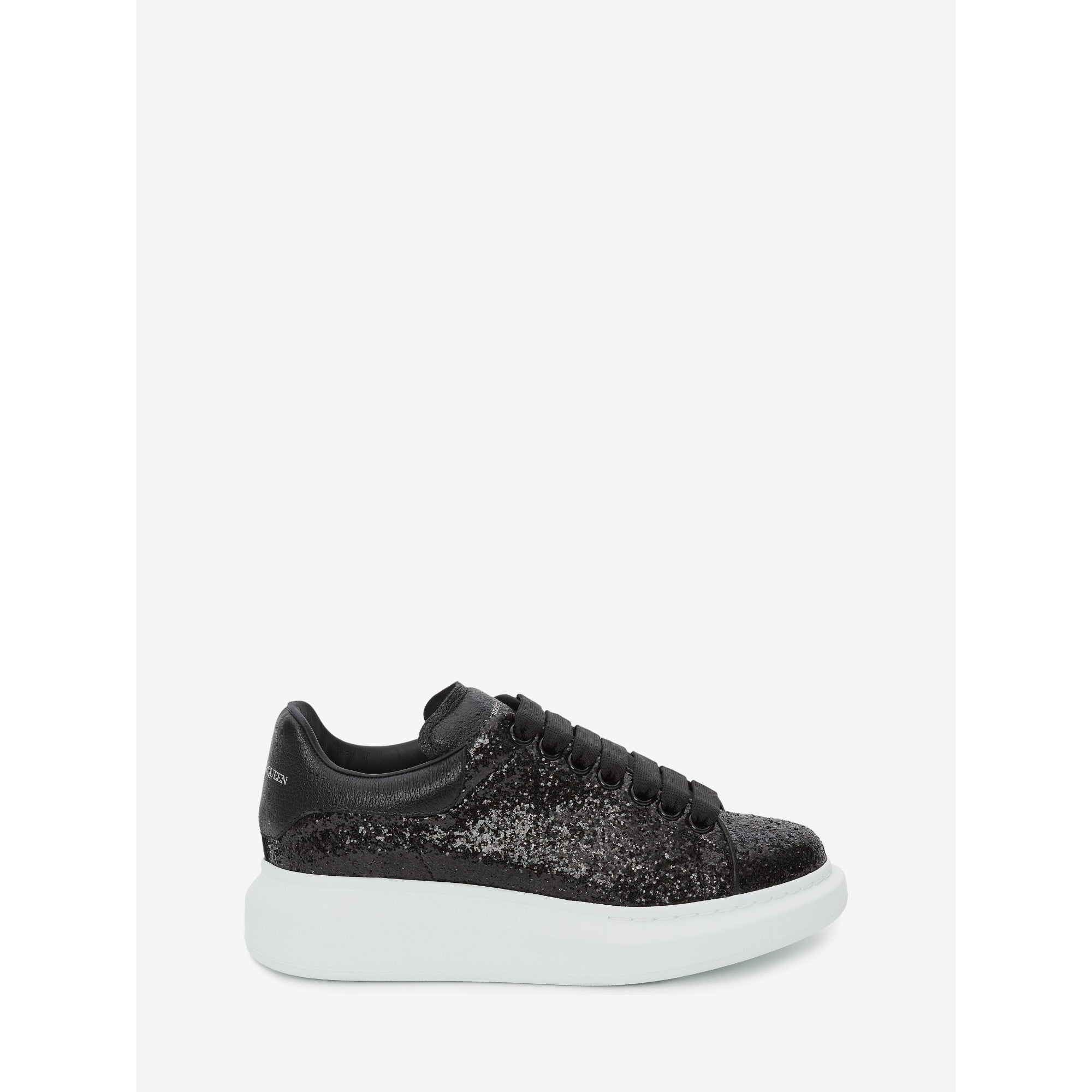 OVERSIZED TRAINER