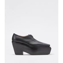 LACE UP - BLACK