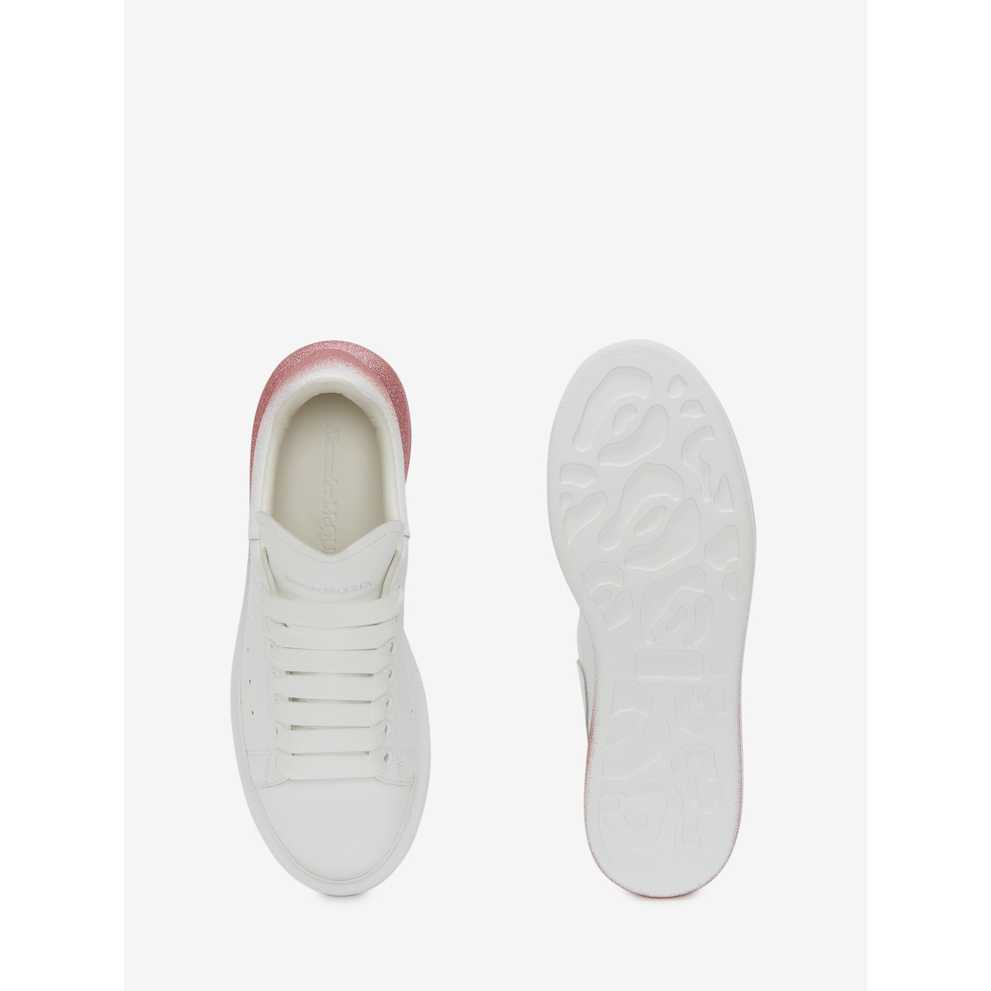 OVERSIZED TRAINER
