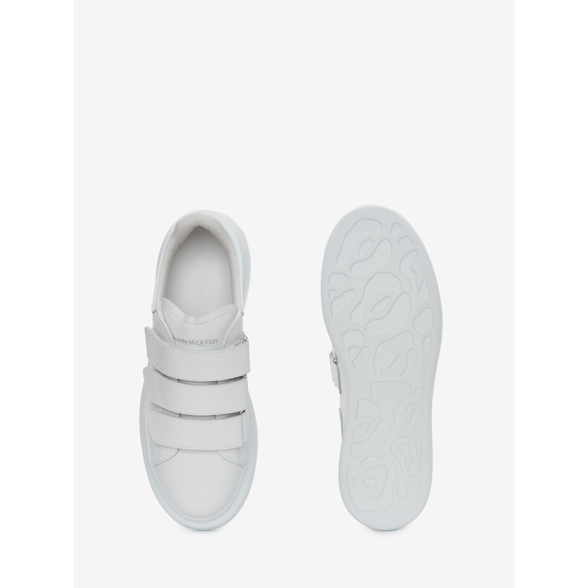 OVERSIZED TRAINER