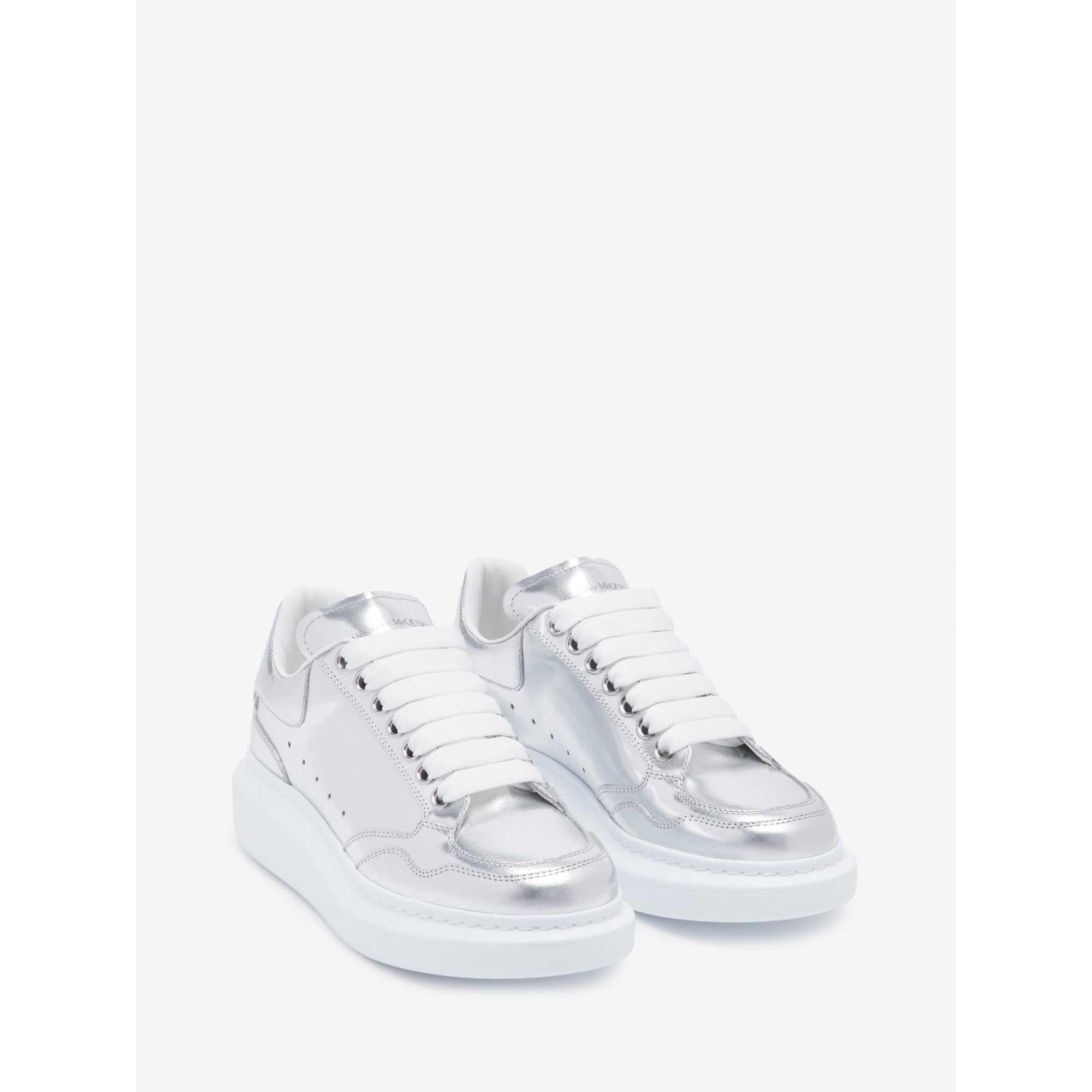OVERSIZED TRAINER