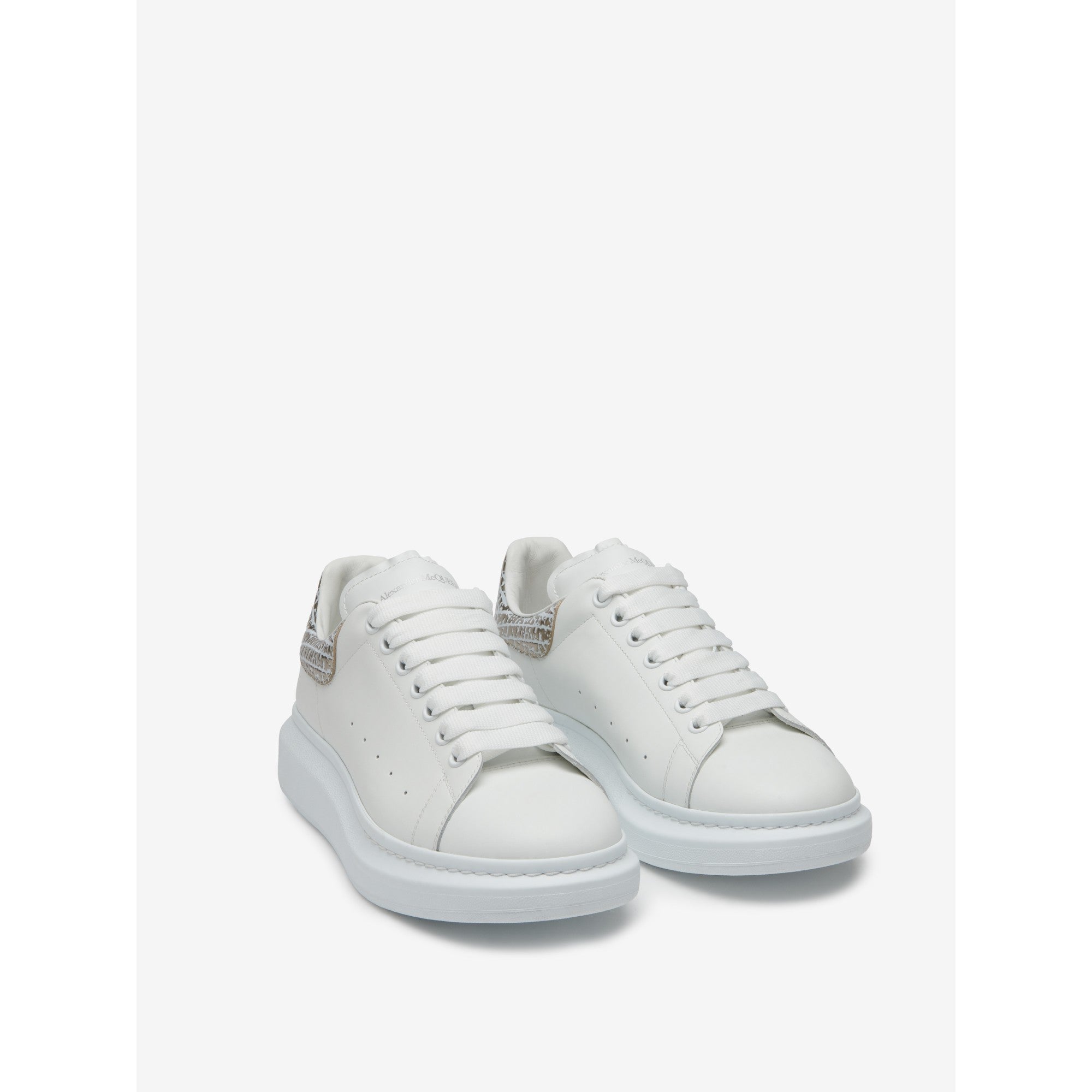 OVERSIZED TRAINER