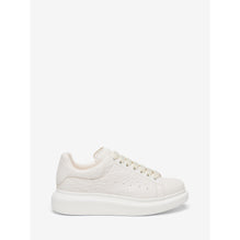 [DEFECTIVE] OVERSIZED TRAINER