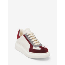 Oversized Retro Sneaker