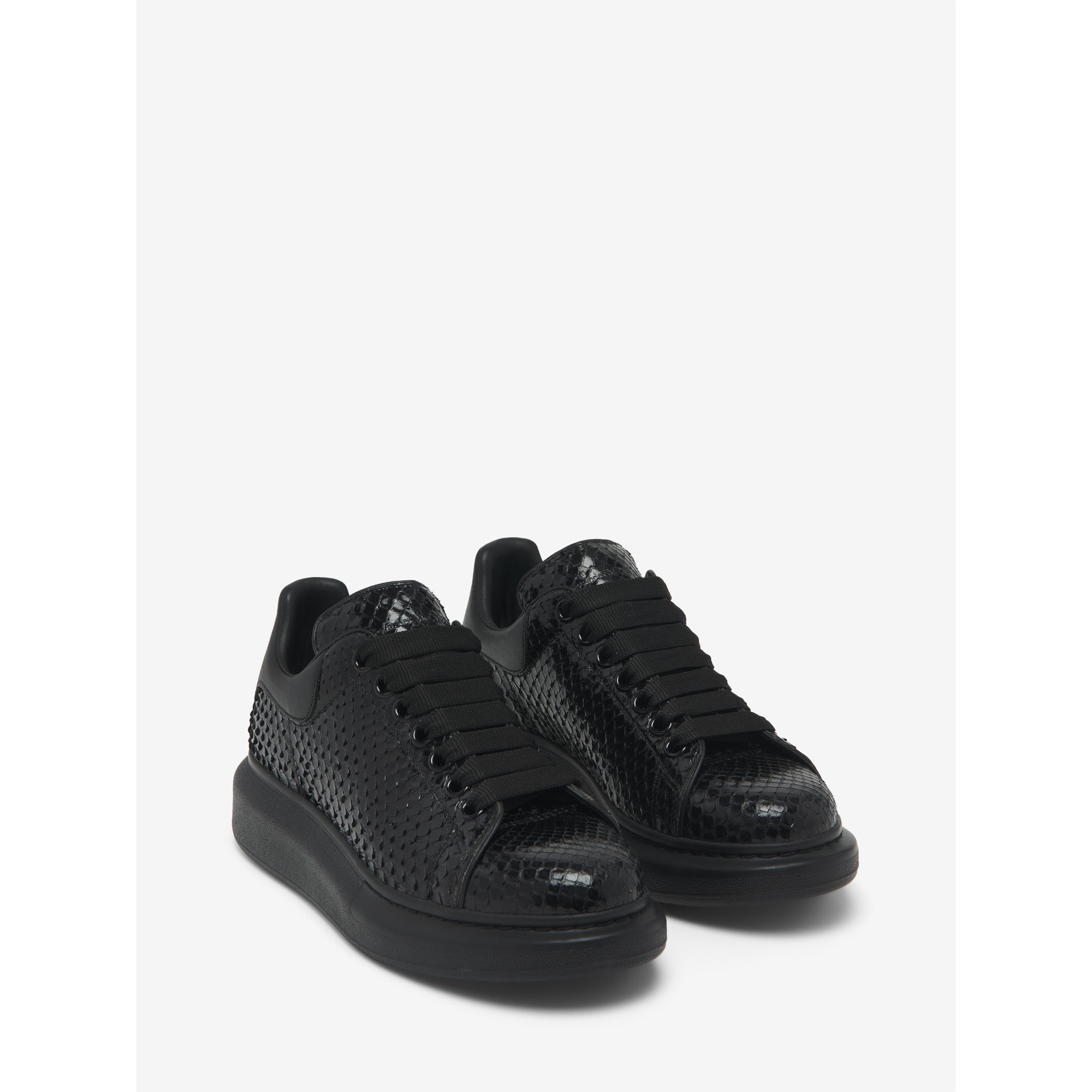 OVERSIZED TRAINER