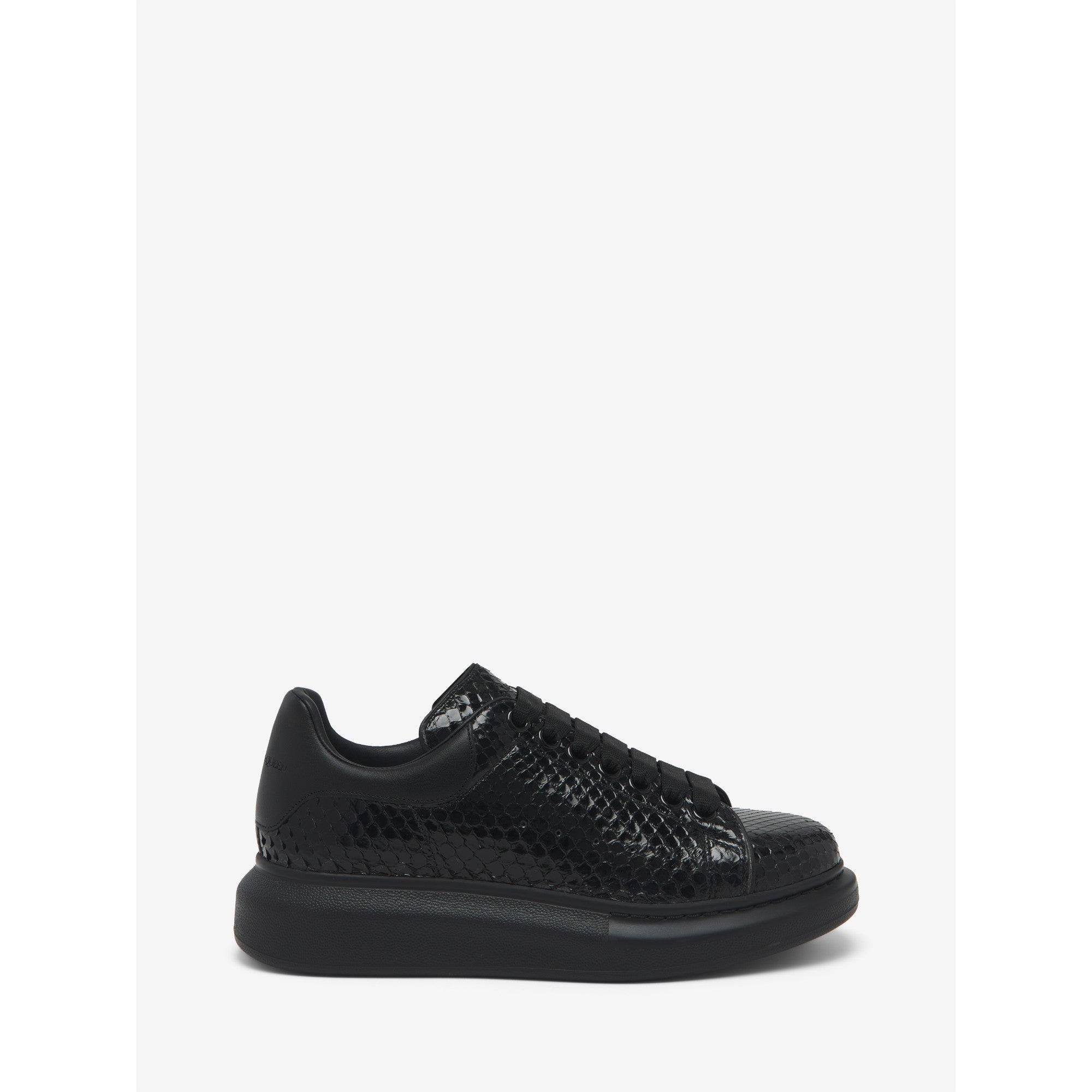 OVERSIZED TRAINER