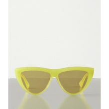 INTERNATIONAL - YELLOW-YELLOW-YELLOW